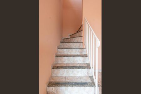 Casa à venda com 126m², 3 quartos e 3 vagasEscadas