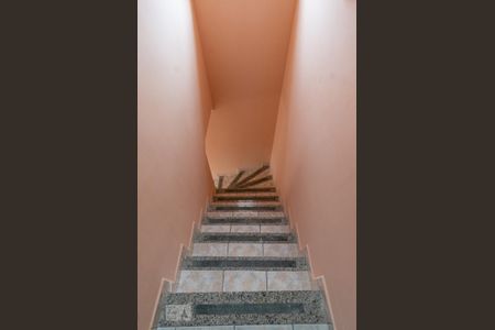 Casa à venda com 126m², 3 quartos e 3 vagasEscadas