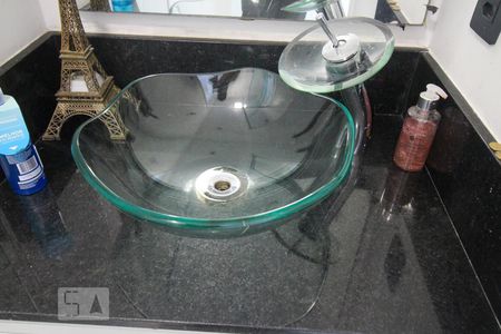 Apartamento para alugar com 67m², 2 quartos e 1 vagaBanheiro - Torneira