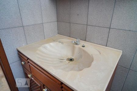 Apartamento à venda com 76m², 2 quartos e sem vagaBanheiro