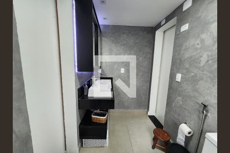 Apartamento à venda com 110m², 3 quartos e 1 vagaBanheiro da Suíte 1 e 2