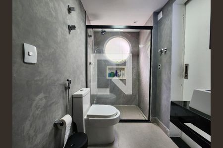 Apartamento à venda com 110m², 3 quartos e 1 vagaBanheiro da Suíte 1 e 2