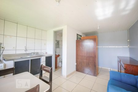 Sala de casa para alugar com 1 quarto, 36m² em Campo Comprido, Curitiba