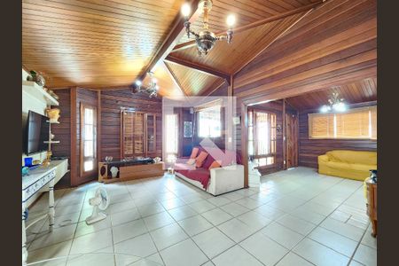 Sala de casa à venda com 4 quartos, 226m² em Santa Lúcia, Belo Horizonte