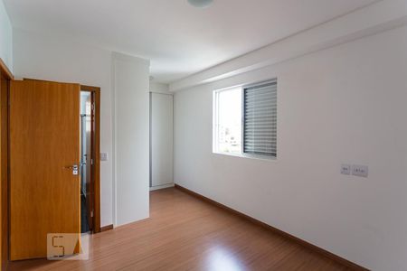 Quarto de apartamento para alugar com 3 quartos, 180m² em Cidade Nova, Belo Horizonte