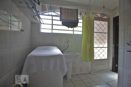 Casa à venda com 130m², 3 quartos e 3 vagasÁrea de Serviço