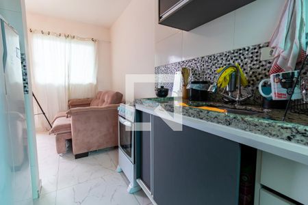Apartamento à venda com 60m², 2 quartos e sem vaga Apartamento à venda com 60m², 2 quartos e sem vagaCozinha e Área de Serviço