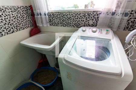 Apartamento à venda com 60m², 2 quartos e sem vaga Apartamento à venda com 60m², 2 quartos e sem vagaCozinha e Área de Serviço