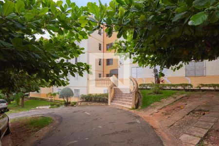 Apartamento à venda com 63m², 2 quartos e 1 vaga Apartamento à venda com 63m², 2 quartos e 1 vagaFachada do bloco