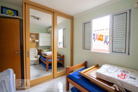 Casa à venda com 165m², 3 quartos e 2 vagas Casa à venda com 165m², 3 quartos e 2 vagasQuarto