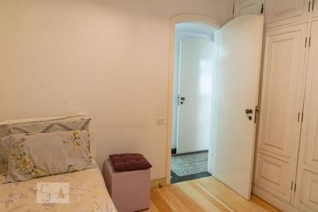 Apartamento à venda com 400m², 4 quartos e 2 vagasQuarto 1