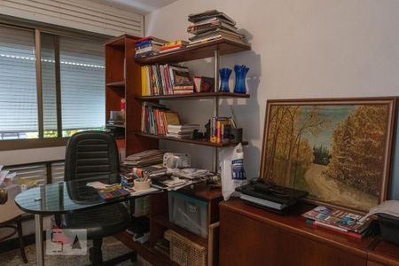 Apartamento à venda com 400m², 4 quartos e 2 vagasQuarto 2