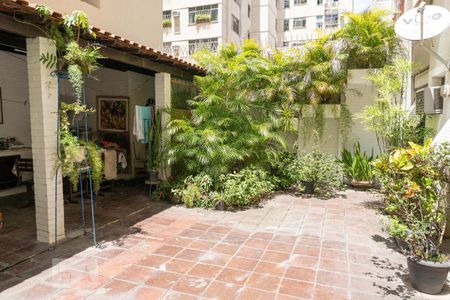 Apartamento à venda com 400m², 4 quartos e 2 vagasQuintal