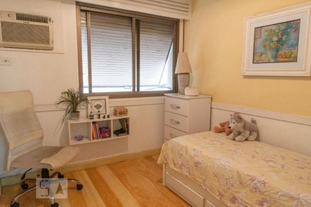 Apartamento à venda com 400m², 4 quartos e 2 vagasQuarto 1