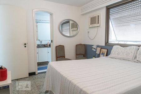 Apartamento à venda com 400m², 4 quartos e 2 vagasSuíte 1