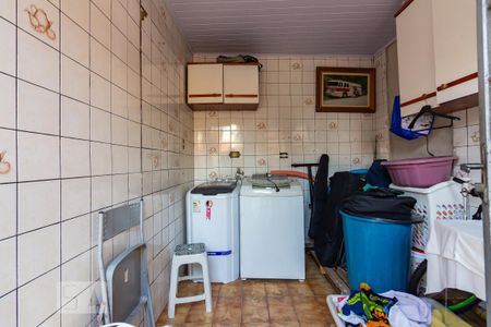 Área de Serviço de casa para alugar com 3 quartos, 70m² em Ayrosa, Osasco