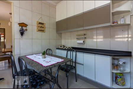 Cozinha de casa para alugar com 3 quartos, 70m² em Ayrosa, Osasco