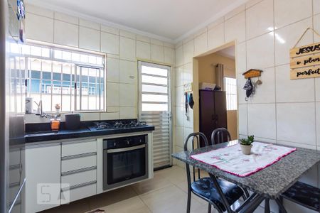 Cozinha de casa para alugar com 3 quartos, 70m² em Ayrosa, Osasco