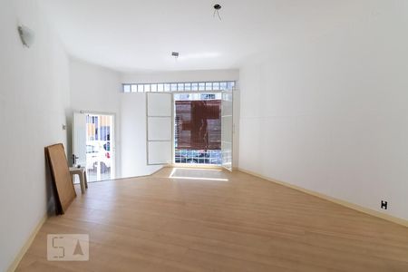 Casa à venda com 130m², 2 quartos e sem vagaSala