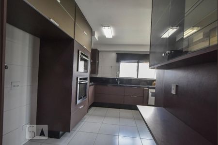 Apartamento à venda com 230m², 3 quartos e 3 vagasCozinha