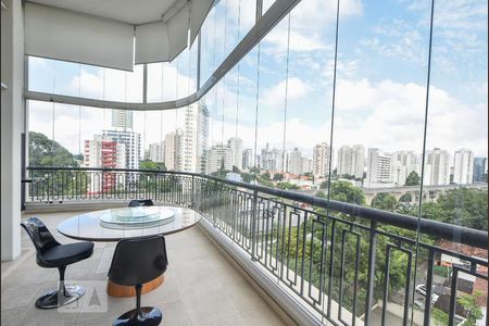 Apartamento à venda com 230m², 3 quartos e 3 vagasVaranda Gourmet 