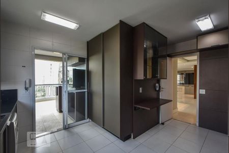 Apartamento à venda com 230m², 3 quartos e 3 vagasCozinha