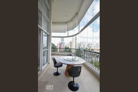 Apartamento à venda com 230m², 3 quartos e 3 vagasVaranda Gourmet 