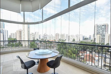 Apartamento à venda com 230m², 3 quartos e 3 vagasVaranda Gourmet 