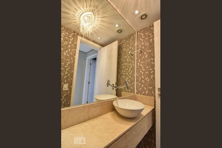 Apartamento à venda com 230m², 3 quartos e 3 vagasLavabo Central 