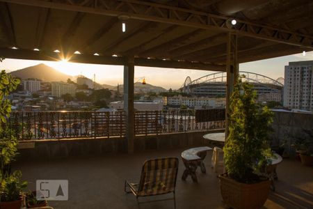 Apartamento à venda com 200m², 3 quartos e 1 vagaTerraço - Frente