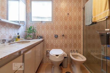 Apartamento à venda com 160m², 3 quartos e 2 vagasBanheiro da suíte