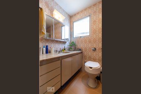 Apartamento à venda com 160m², 3 quartos e 2 vagasBanheiro da suíte