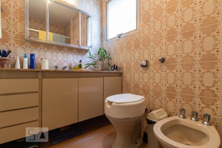 Apartamento à venda com 160m², 3 quartos e 2 vagasBanheiro da suíte