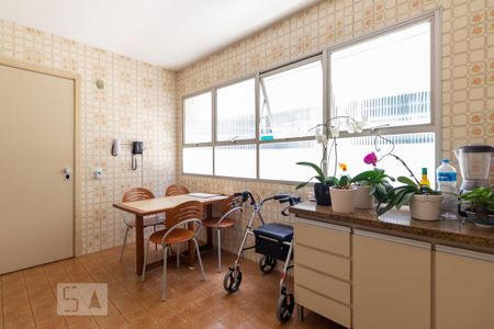 Apartamento à venda com 160m², 3 quartos e 2 vagasCozinha