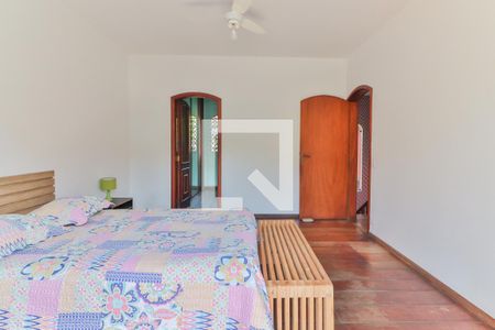 Casa à venda com 350m², 5 quartos e 3 vagasQuarto 3 Suite