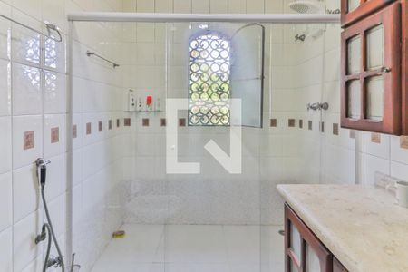 Casa à venda com 350m², 5 quartos e 3 vagasQuarto 3 Suite Banheiro