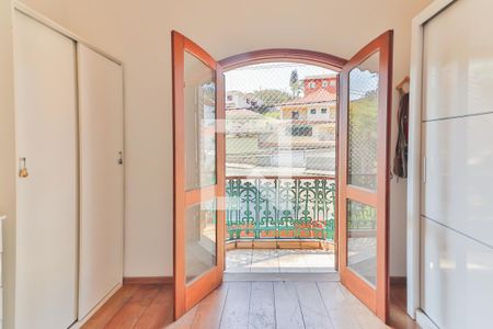Casa à venda com 350m², 5 quartos e 3 vagasQuarto 4