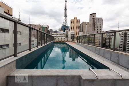 Studio à venda com 42m², 1 quarto e 1 vagaPiscina