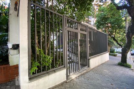 Apartamento à venda com 119m², 3 quartos e 2 vagasEntrada