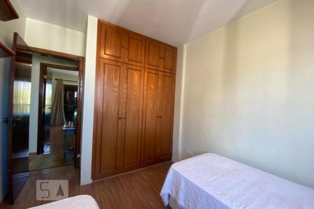 Apartamento à venda com 119m², 3 quartos e 2 vagasQuarto 2