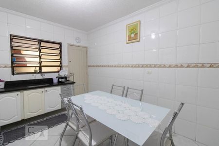 Casa à venda com 103m², 3 quartos e 2 vagasCozinha