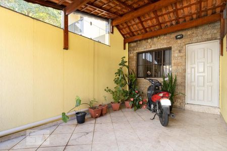Casa à venda com 103m², 3 quartos e 2 vagasGaragem