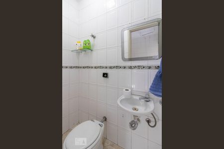 Casa à venda com 103m², 3 quartos e 2 vagasBanheiro de Serviço