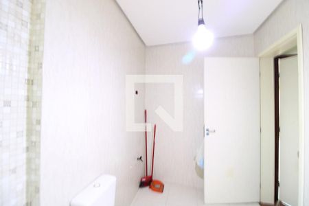 Casa à venda com 250m², 3 quartos e 2 vagasBanheiro Suíte 1 