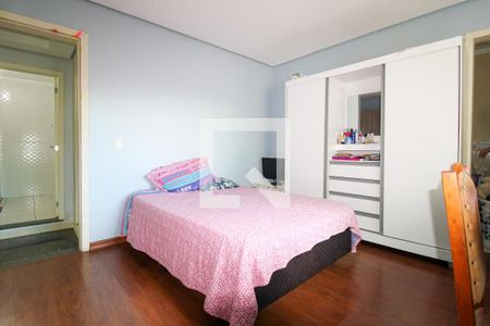 Casa à venda com 250m², 3 quartos e 2 vagasQuarto Suíte 2 