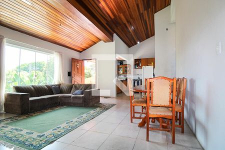 Sala/Cozinha de casa à venda com 3 quartos, 250m² em Nossa Senhora das Graças, Canoas