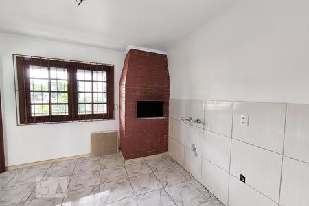 Casa à venda com 242m², 3 quartos e 2 vagasCozinha com churrasqueira 