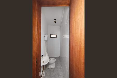 Casa à venda com 242m², 3 quartos e 2 vagasBanheiro 3