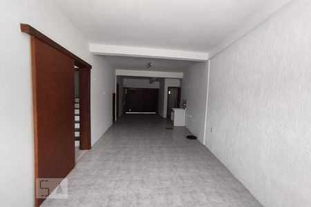 Casa à venda com 242m², 3 quartos e 2 vagasGaragem e Área de serviço