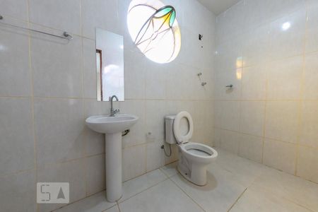 Casa à venda com 120m², 4 quartos e 4 vagasBanheiro da Suíte 2